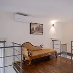 Lungarno Buozzi 7 * Pisa