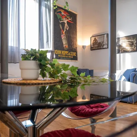 Lungarno Buozzi 7 Apartamento *
