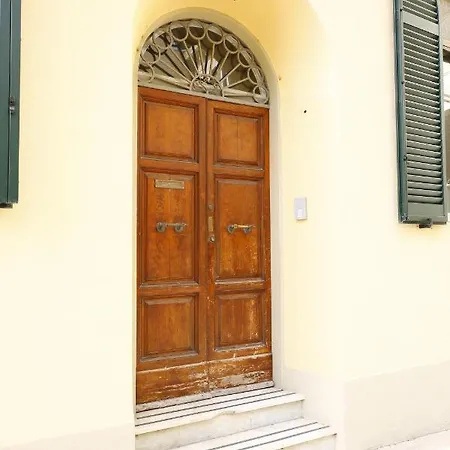 Lungarno Buozzi 7 Pise