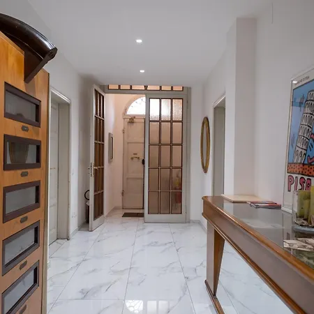 Lungarno Buozzi 7 Apartamento *