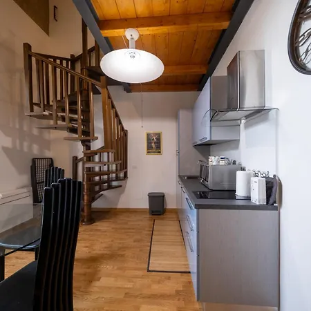 Apartamento Lungarno Buozzi 7 *