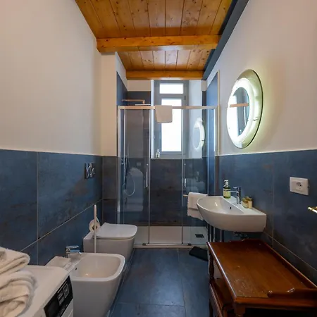 Apartment Lungarno Buozzi 7 Pisa