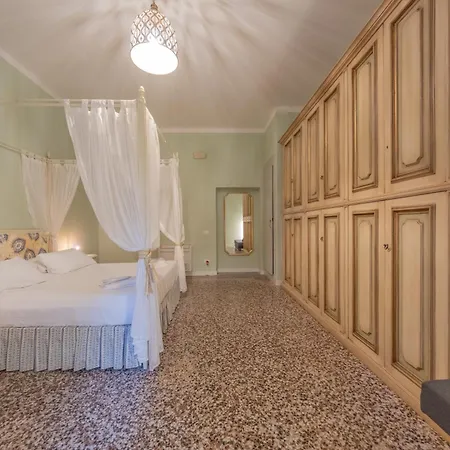 Lungarno Buozzi 7 Appartement