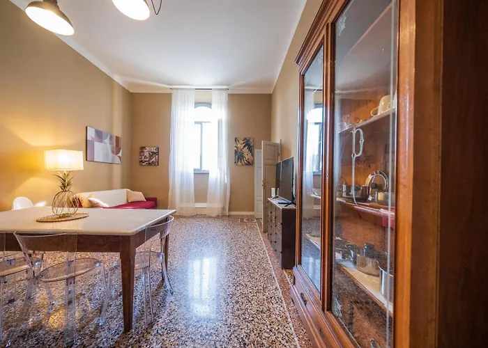 Lungarno Buozzi 7 Lejlighed