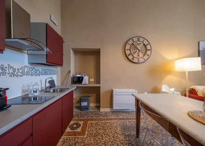 Lungarno Buozzi 7 Pisa