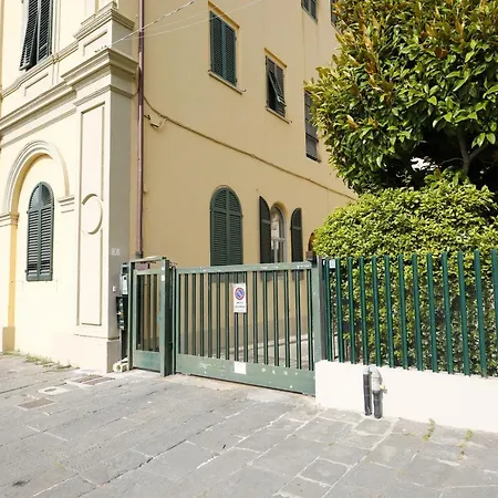 Lungarno Buozzi 7
