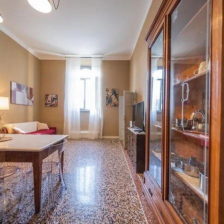 Lungarno Buozzi 7 Appartement