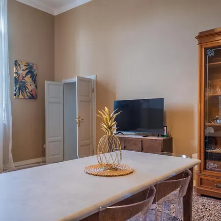 Lungarno Buozzi 7 Appartement