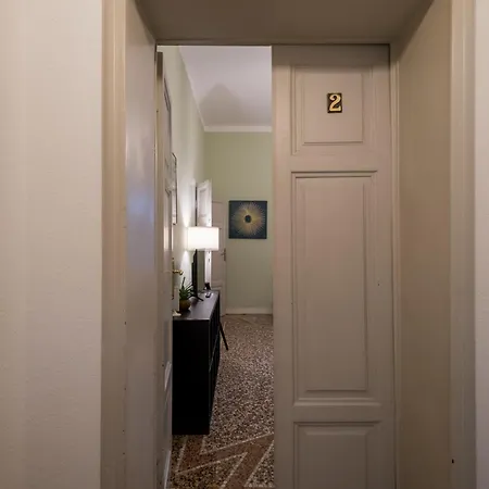 Lungarno Buozzi 7 Appartement *