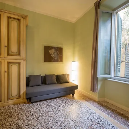 Appartement Lungarno Buozzi 7 *